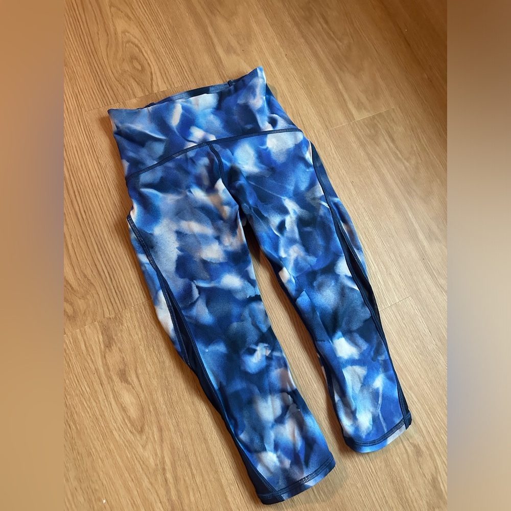 Lululemon 3/4 legging size 2